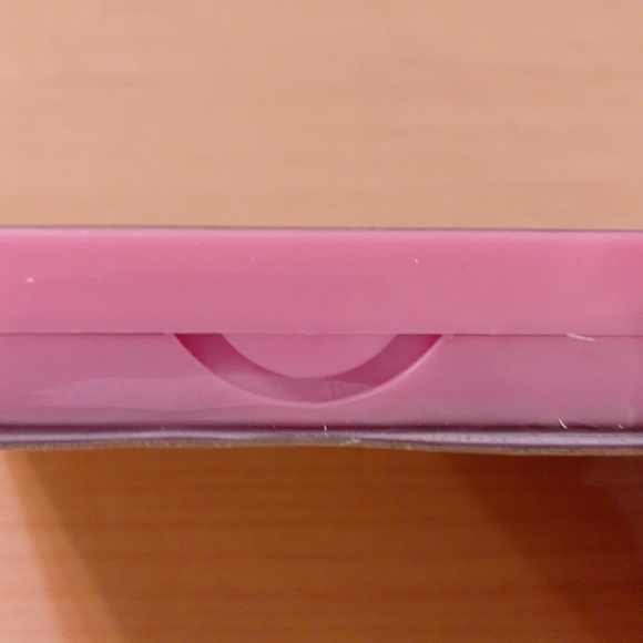 $5 False Eyelash Case with Mirror Travel Organization - Picture 7 of 7